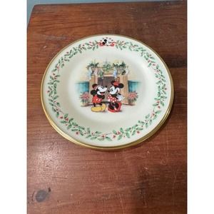 Lenox Disney Accent Salad Plate Holiday ~ Under the Mistletoe ~ New